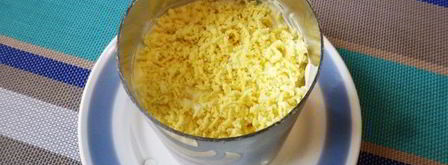 салат мимоза со шпротами. Шаг 15