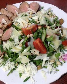 Салат по-французски с утиной грудкой