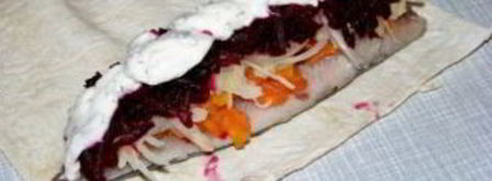 рулет селедка под шубой в лаваше. Шаг 4