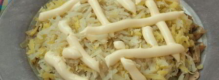 салат грибы под шубой. Шаг 3