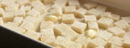 салат цезарь с курицей по-домашнему. Шаг 3