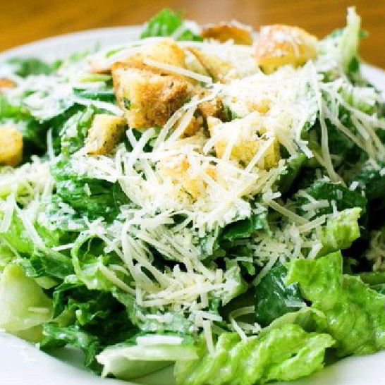 Рецепт салата цезарь с огурцами