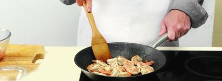 салат цезарь с разными добавками. Шаг 4