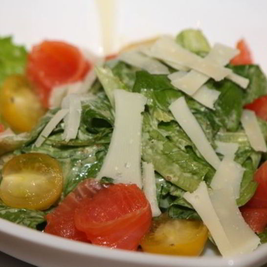 Рецепт салата цезарь с рыбой