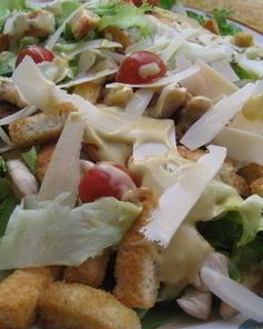 Салат Цезарь с языком