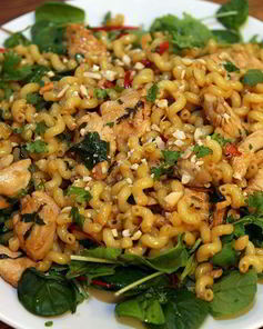 Восточный салат с курицей