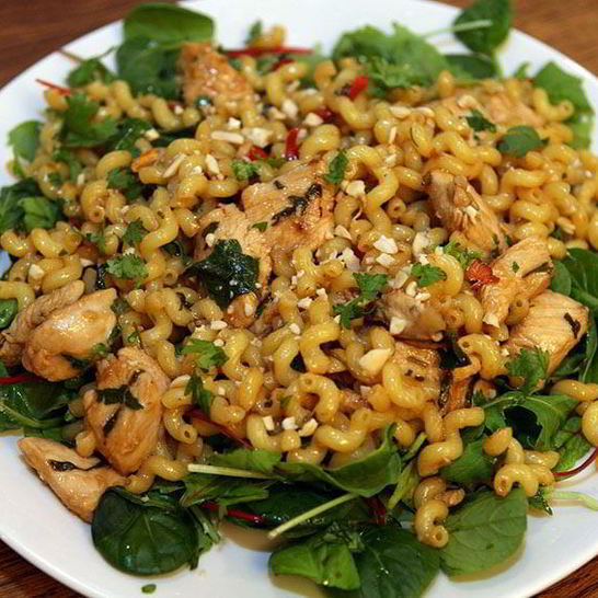 Рецепт восточного салата с курицей