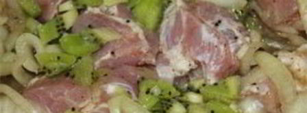 быстрый маринад для свинины из киви. Шаг 4