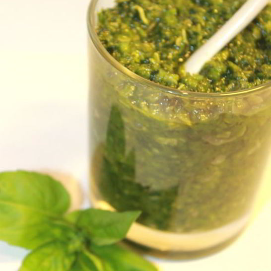 Рецепт чесночно-базиликового песто
