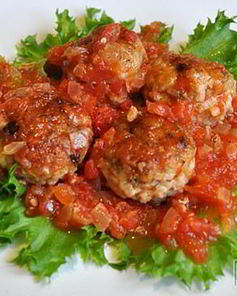 Фрикадельки в соусе сальса