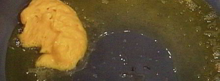 тартар из форели на блинчиках из батата, авокадо-рукола салат. Шаг 6