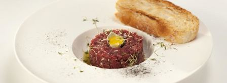 тартар из говядины с трюфельным маслом. Шаг 5