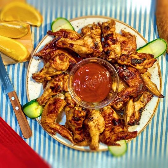 Рецепт куриных крылышек с медом солодом и ткемали