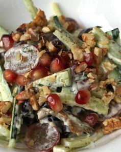 Салат с печеными баклажанами и свежими овощами