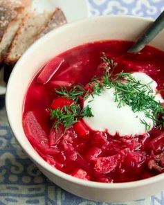 Очень вкусный борщ к обеду