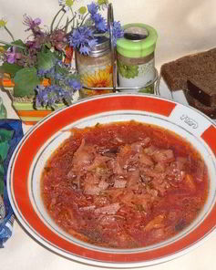 Постный борщ с чечевицей и черносливом