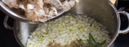 бульон из креветочных панцирей. Шаг 3