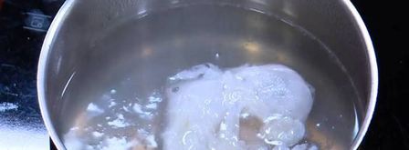 куриный бульон с яйцом и беконом. Шаг 6