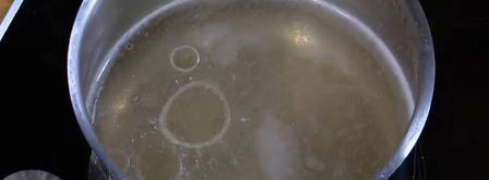 куриный бульон с яйцом и беконом. Шаг 8