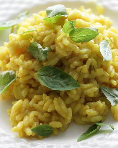 Ризотто Миланезе с овощным бульоном и шафраном