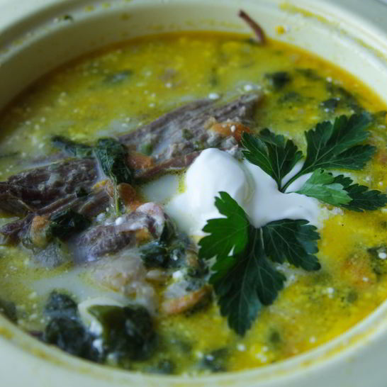 Рецепт зеленого борща с крапивой, черемшой и шпинатом на говяжьем бульоне