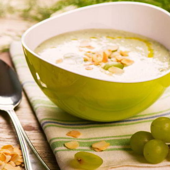 Рецепт белого гаспачо с виноградом