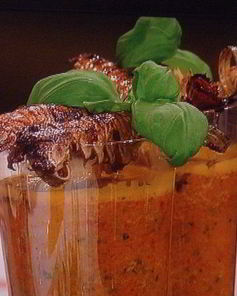 Гаспачо из паприки с пикантно замаринованной креветкой