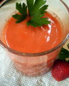 Клубнично-томатный гаспачо