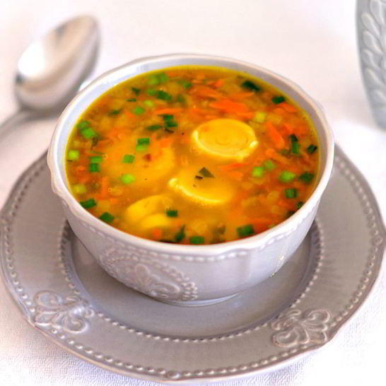 Рецепт горохового супа с чесночными рулетиками