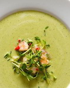 Холодный гороховый суп с креветками