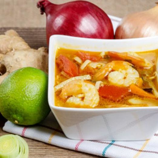 Горячий тайский суп