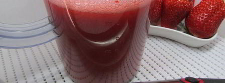 клубнично-лимонный холодный суп с нежными клецками. Шаг 5