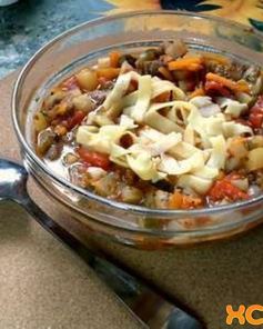 Лагман в казане на костре