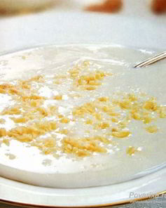 Молочный суп с миндалем
