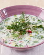 Окрошка на кефире с курицей