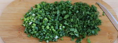 окрошка с колбасой на сыворотке. Шаг 15