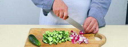 вегетарианская окрошка на кефире. Шаг 6