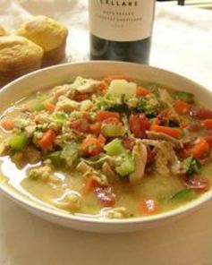 Курино-овощной суп с арахисовой пастой