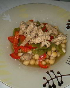 Нутовая похлебка с бульоном из индейки в бальзамике и лимонном соке со сладкими перцами