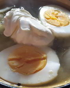 Постные щи с капустой и щавелем