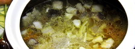 щи с курицей и грибами. Шаг 13