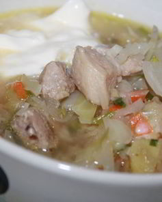 Щи со свежей капустой и свиной грудинкой