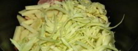 щи со свининой в мультиварке. Шаг 4