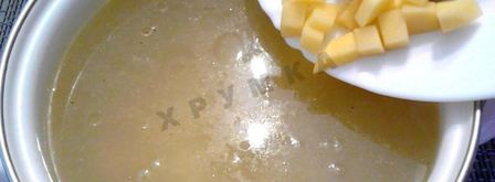 зеленые щи с крапивой и щавелем с яйцом. Шаг 7