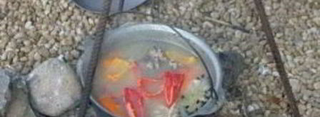 шурпа в казане на костре. Шаг 13