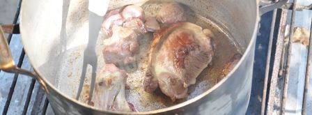 вкусный суп шурпа на костре в казане. Шаг 4