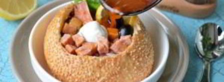 солянка с копченостями в хлебе. Шаг 9