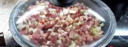 солянка с маслинами и лимоном. Шаг 3