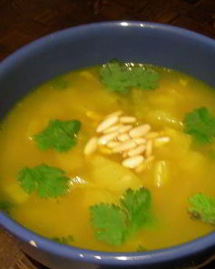 Суп из фенхеля с кедровыми орешками и анисовым алкоголем