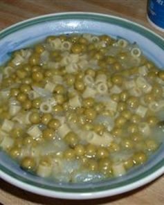 Суп из консервированного зеленого горошка с макаронами